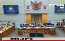 VIDEO: DPR Protes ke Mensos, Calon Penerima Bansos Punya Identitas Sama Tapi Orang Beda