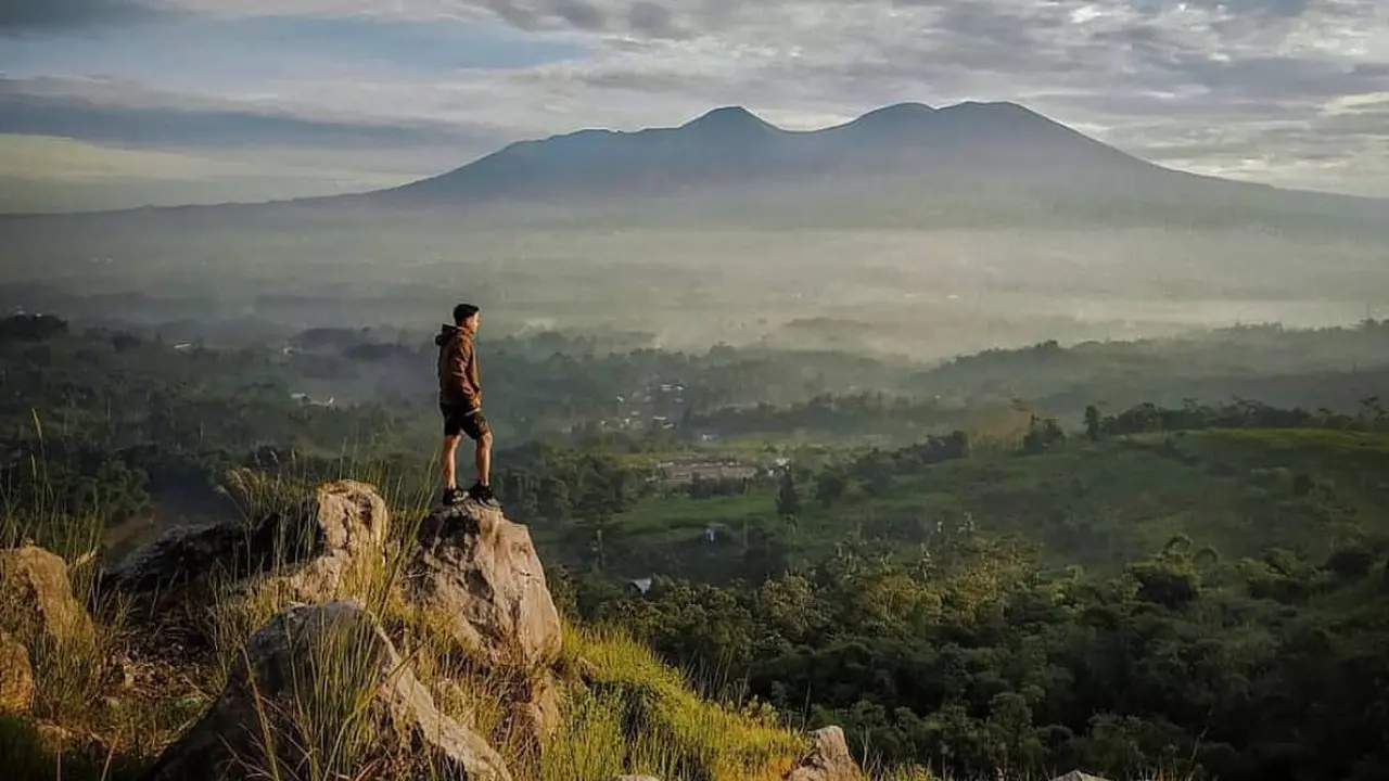 Gunung Karang Numpang di Sukabumi, Jawa Barat @aditia.putra.21