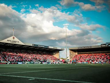 Nottingham Forest kembali tampil di Liga Inggris 2022/2023 usai vakum selama 22 tahun. Kembalinya The Tricky Trees ke kasta paling tinggi sepak bola Inggris dengan memboyong sejumlah pemain bintang agar dapat bersaing dengan klub lainnya. Penggemar pun pastinya tak sabar untuk melihat aksi dari Joe Worral dkk tampil di The City Ground. (nottinghamforest.co.uk)
