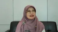 Kepala Dinas Kesehatan Kota Depok, Mary Liziawati saat menjelaskan terkait DBD di Kota Depok. (Liputan6.com/Dicky Agung Prihanto)