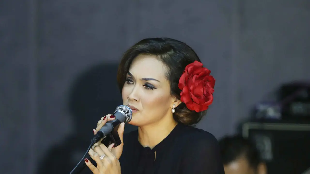 [Bintang] Sara Wijayanto