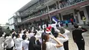 Suasana lomba pengibaran bendera di rutan Pondok Bambu, Jakarta, Kamis (21/4). Lomba diadakan memperingati Hari Kartini agar semangatnya tetap menggelora di hati para warga binaan wanita. (Liputan6.com/Immanuel Antonius)