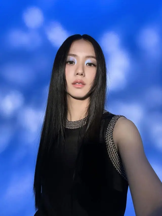Jisoo BLACKPINK Siap Comeback Solo pada 14 Februari 2024, Penuh Sambutan Hangat (credit: instagram.com/sooyaaa__)