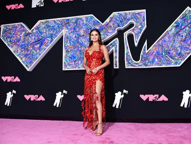 Penyanyi dan aktris Selena Gomez menghadiri penghargaan tahunan MTV, Video Music Awards (VMA) 2023 di Prudential Center, Newark, New Jersey, pada Selasa (12/9/2023) waktu setempat. (Noam Galai/Getty Images for MTV/AFP)