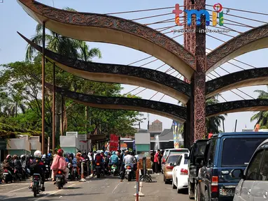Hari Ketiga Lebaran, TMII Dipadati Pengunjung