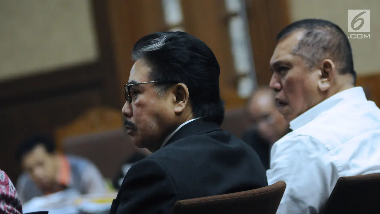 Hotma Sitompul dan Mantan Ketua Komisi II DPR Bersaksi di Persidangan Setya Novanto