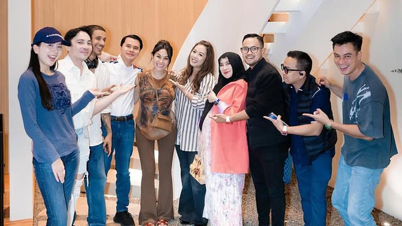 9 Potret Seleb yang Hadir di Pembukaan Resto Nikita Mirzani, Ada Raffi Ahmad hingga Olla Ramlan