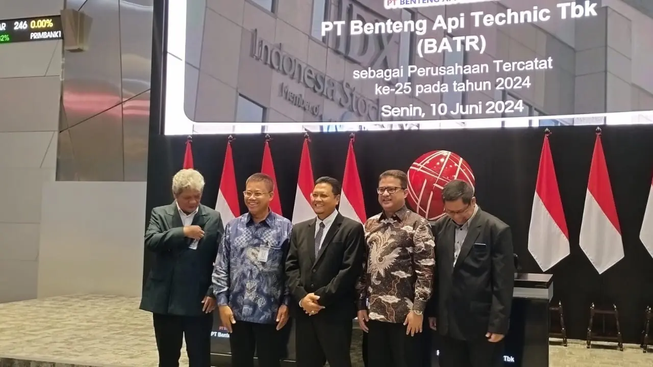 PT Benteng Api Technic Tbk (BATR) resmi mencatatkan saham perdana atau Initial Public Offering (IPO) di Bursa Efek Indonesia (BEI), Senin (10/6/2024). (Gagas/Liputan6.com)