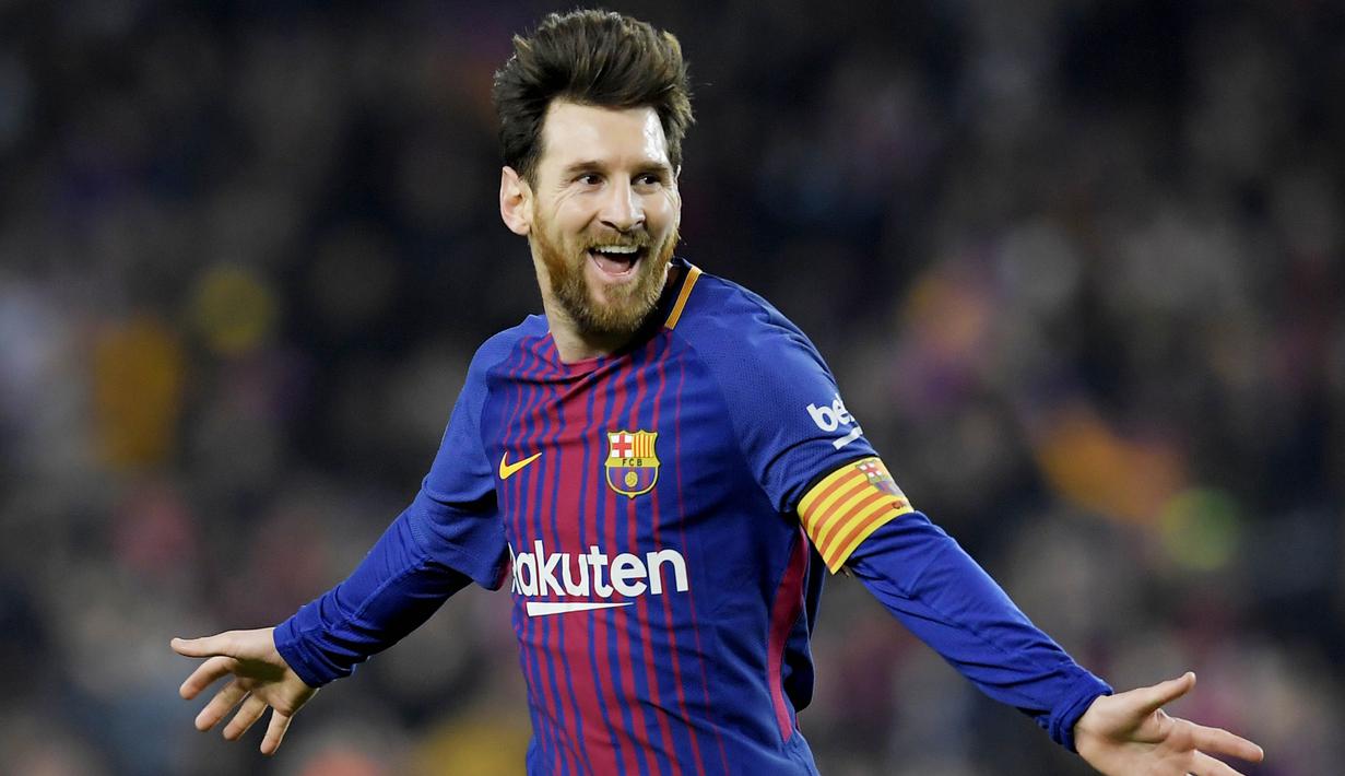Lionel Messi - Mega bintang Barcelona ini tak dipungkiri adalah salah satu pemain terhebat yang pernah ada di muka bumi. La Pulga telah mempersembahkan 37 trofi bergengsi untuk tim Katalan tersebut. Namun sayang Messi melempem bersama Timnas Argentina. (AFP/Lluis Gene)