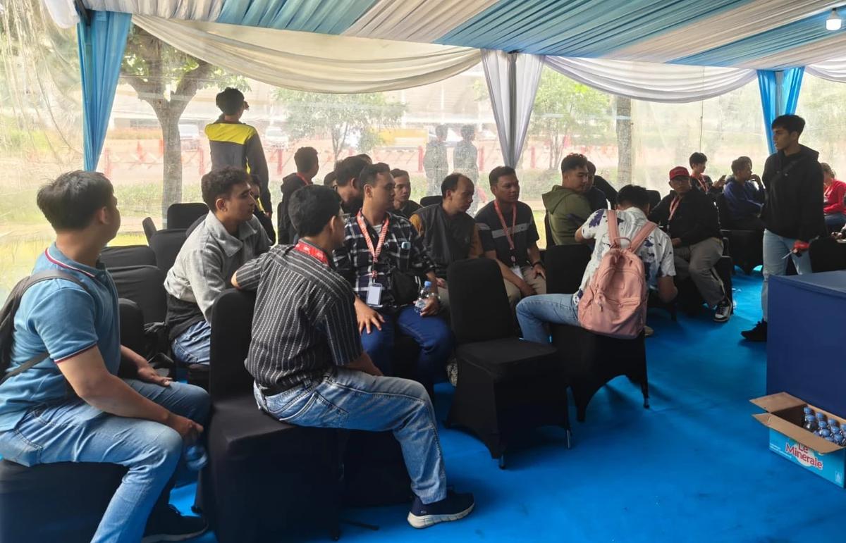 FOTO: Pendataan Pekerja Eks Hotel Sultan Capai 102 Orang pada Hari Pertama