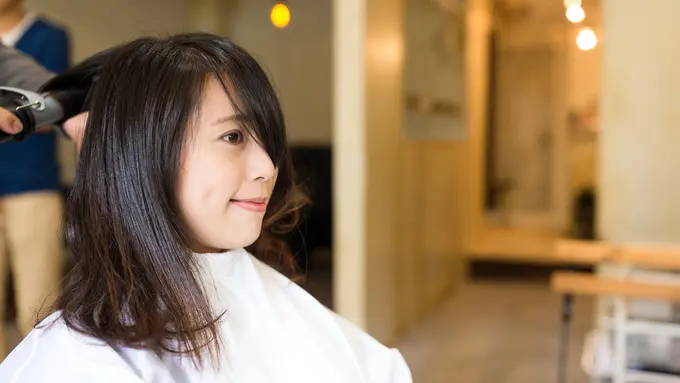 wanita desember ganti warna rambut