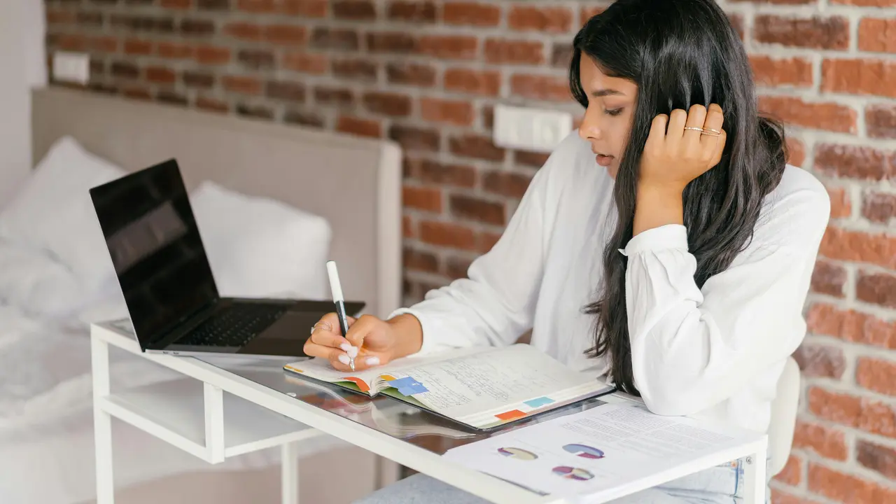 5 Tanda-Tanda Perempuan dengan IQ Tinggi