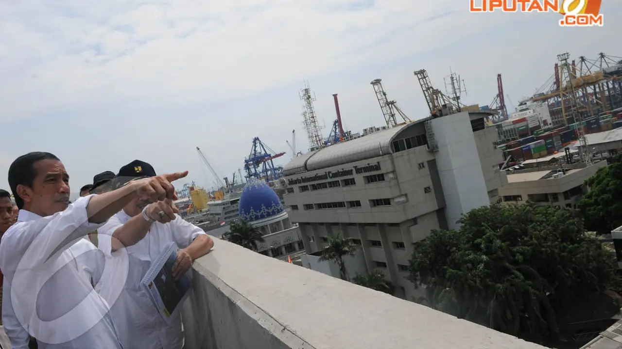 [FOTO] Tak Kunjung Kelar, Jokowi Sidak Pembangunan Tol