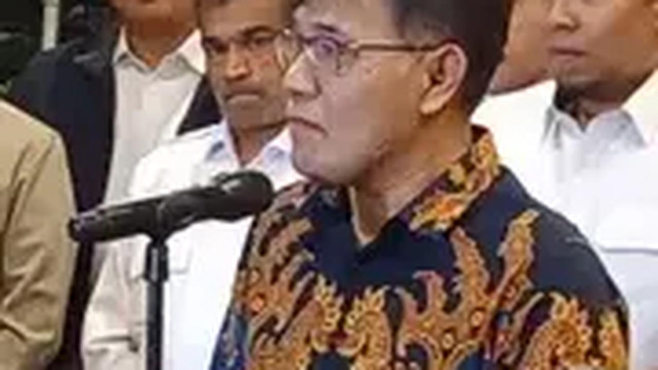 Cerita Budiman Sudjatmiko Saling Berhadapan dengan Prabowo di Masa Lalu
