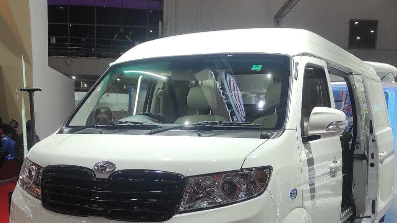 Mobil Listrik Esemka Bima di Pameran IIMS 2023 (Arief/Liputan6.com)