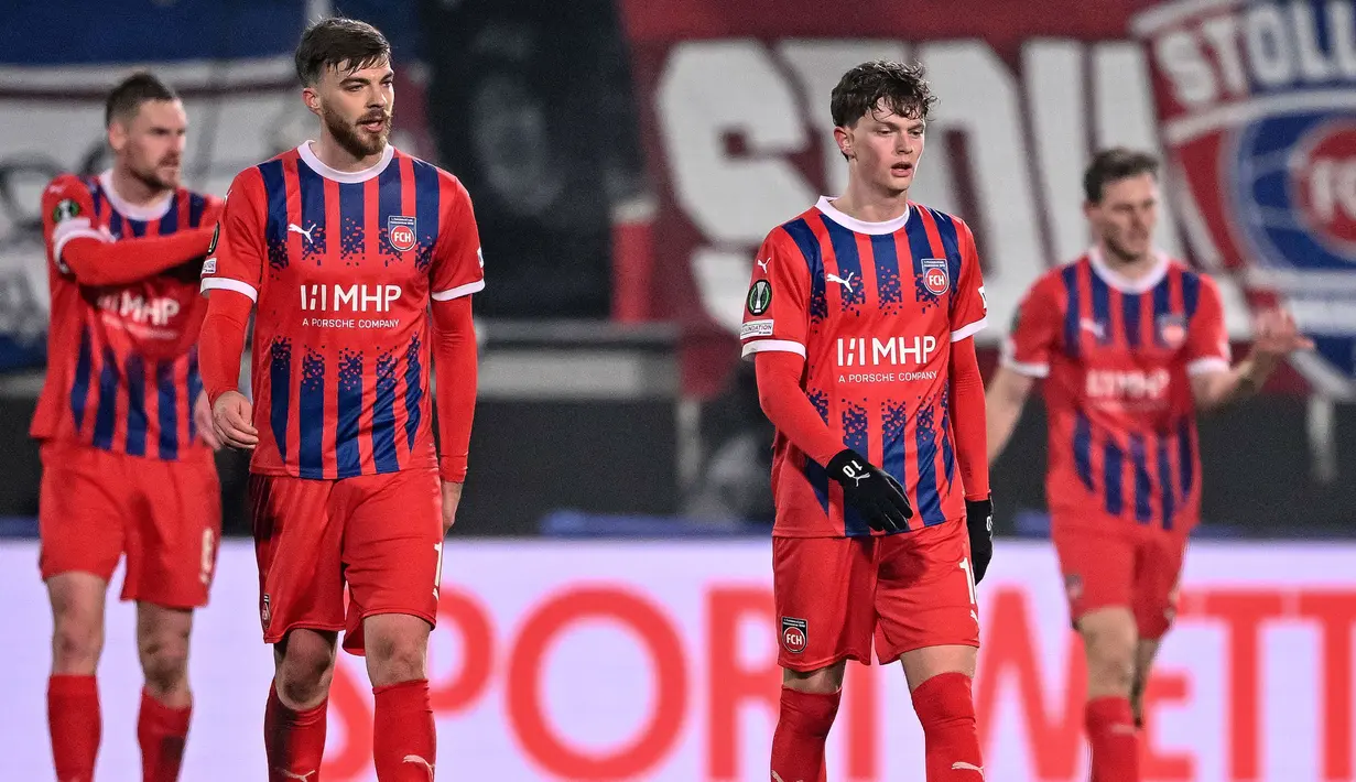 Copenhagen menang atas Heidenheim melalui extra time pada leg kedua play-off 16 besar UEFA Conference League yang berlangsung di Stadion Voith-Arena, Heidenheim, Jumat (21/2/2025) dini hari WIB. (Harry Langer/dpa via AP)