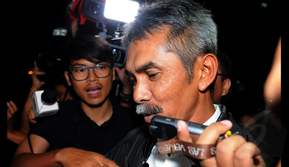 Mantan Presiden Direktur PT Pertamina EP, Syamsul Alam diperiksa KPK terkait kasus suap jual beli gas alam di Bangkalan, Jakarta, Rabu (22/1/2015).  Syamsul Alam diperiksa sebagai saksi FAI (Fuad Amin Imron) ( (Liputan6.com/Faisal R Syam)