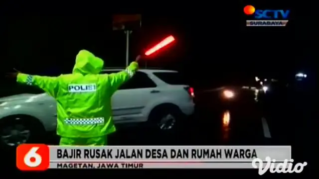 VIDEO: Tanggul Sungai Jebol, Banjir Kepung Tiga Desa di Dawarblandong Mojokerto
