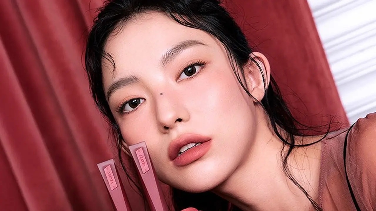 Tren Blurred Lips Makin Diminati, 3CE Hadirkan Lip Velvet untuk Tampilan Smooth Seharian