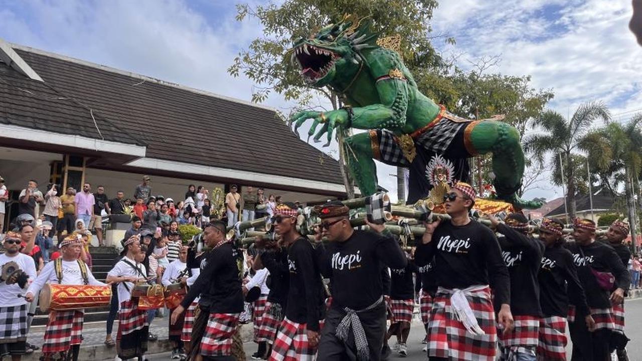 Pawai Ogoh-ogoh Ambon Serukan Damai dan Toleransi Jelang Nyepi dan Idul Fitri