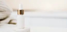 Kandungan ceramide pada skincare dapat memperkuat lapisan pelindung kulit dan mengunci kelembaban (Foto: Content Pixie/Unsplash)