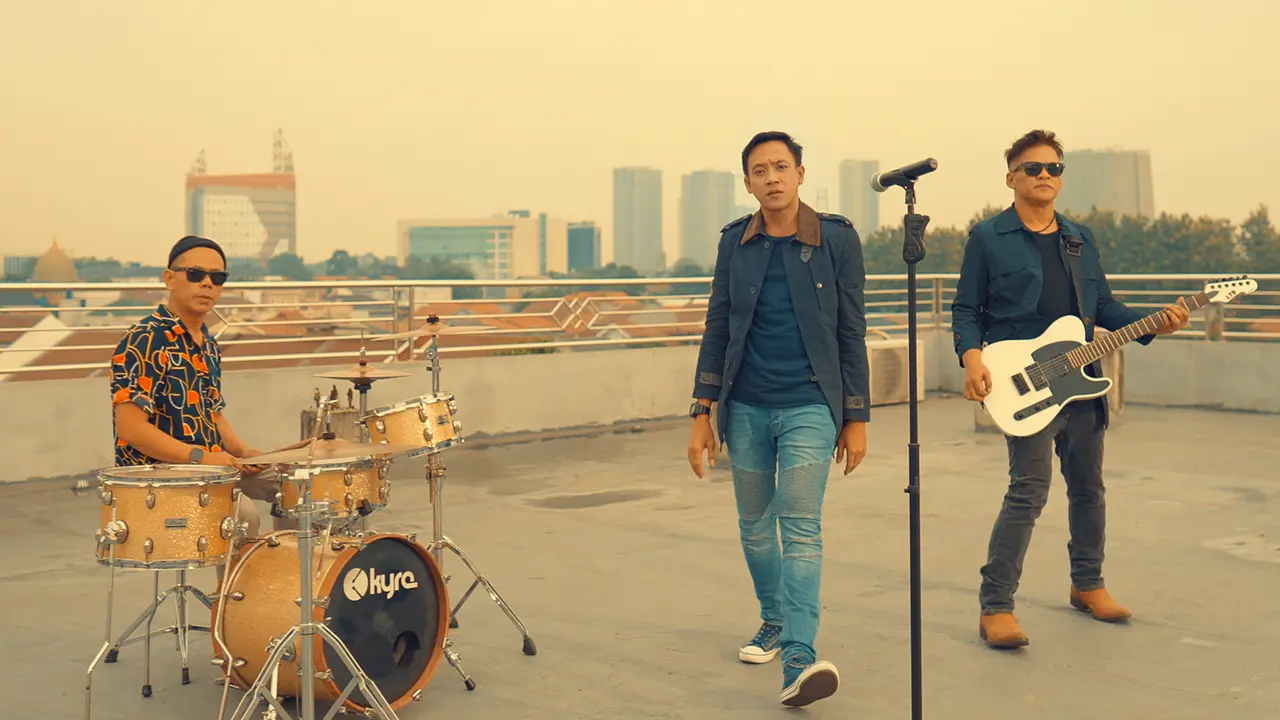 Grup band Caffeine (ist)
