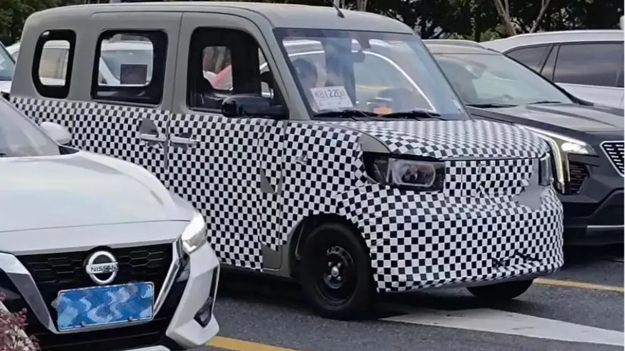 Wuling Mulai Uji Jalan Mobil Listrik Hongguang Plus (Carnewschina)