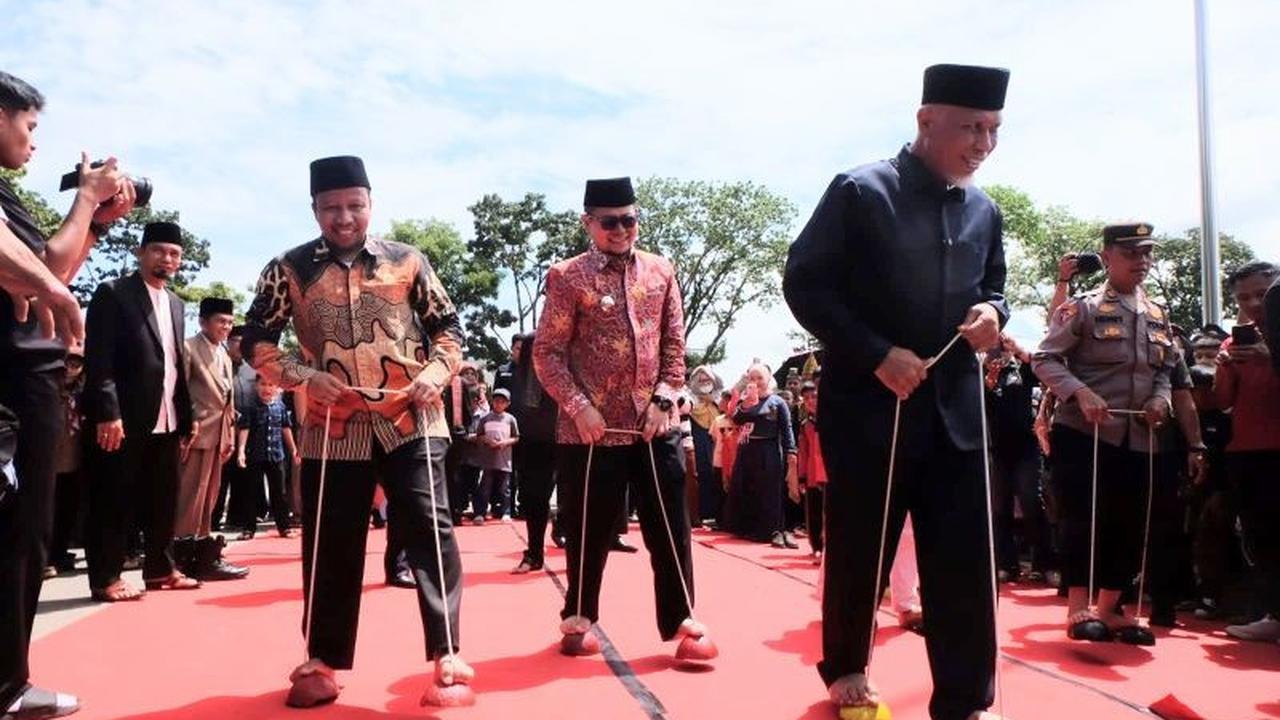Festival Alek Anak Nagari: Pemprov Sumbar dan Bukittinggi Lestarikan Permainan Tradisional