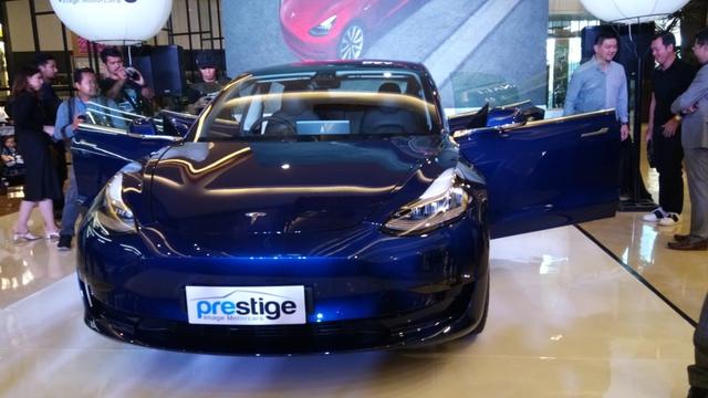 Menjadi salah satu kendaraan ramah lingkungan  yang banyak dibicarakan di pasar otomotif dunia, Tesla Model 3 resmi meluncur di Indonesia.