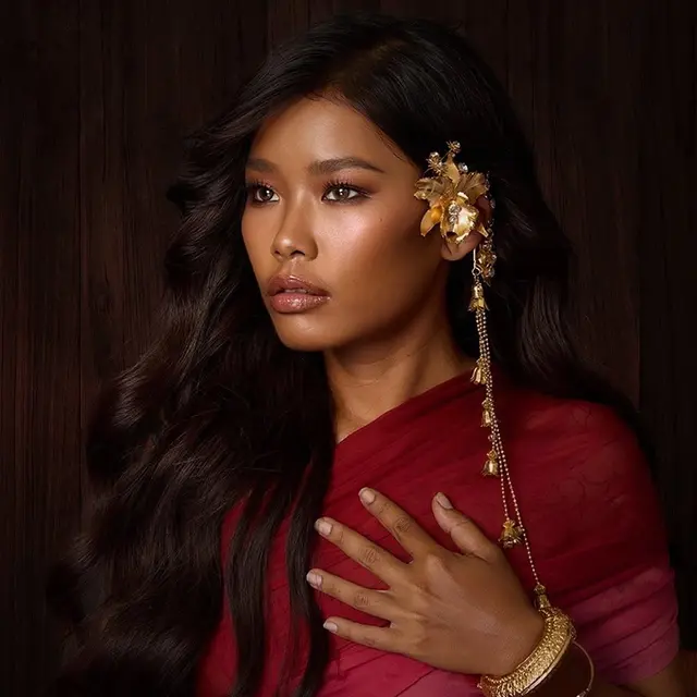 Potret Penyapu Jalanan Bangkok Viral yang Kini Jadi Model