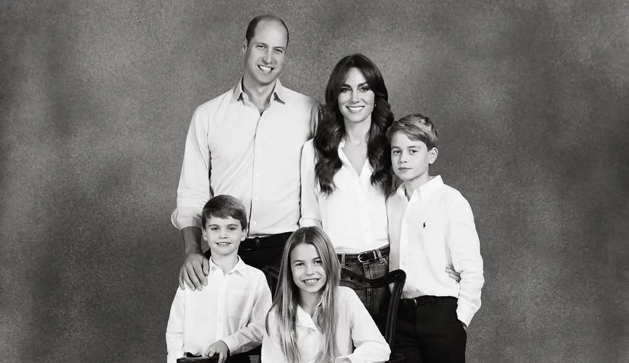 <p>Foto keluarga Kate Middleton dan Pangeran William untuk kartu Natal 2024. (dok. Instagram @princeandprincessofwales/https://www.instagram.com/p/C0pf0IXNv15/Dinny Mutiah)</p>