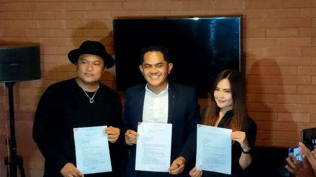 Posan Tobing dan Julia Angelia somasi band Kotak (Liputan6.com - M Altaf Jauhar)