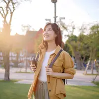  Cara Baru Gen Z Traveling, Pergi Sendiri tapi Pulang dengan Banyak Teman./Copyright depositphotos.com/p_jirawat