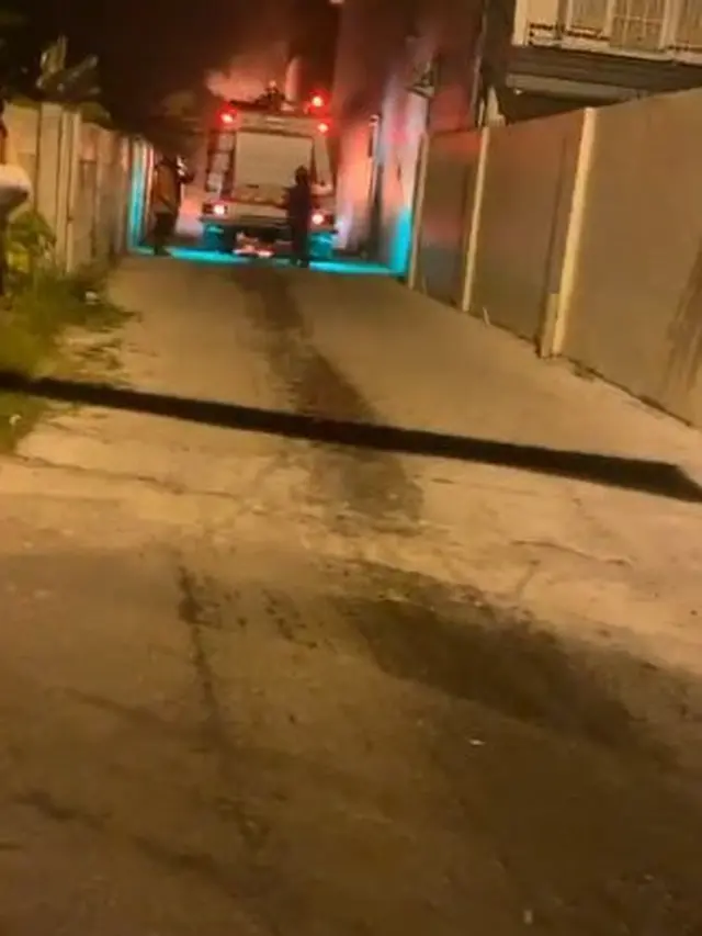 Mobil Via Vallen dibakar seseorang tak dikenal (Instagram Stories)