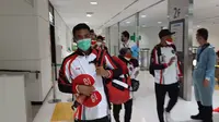 Sprinter Indonesia Lalu Muhammad Zohri tiba di Bandara Narita, Tokyo, Jepang, Minggu (25/7/2021). Dia akan bertanding di nomor 100 meter putra pada Olimpiade Tokyo 2020. (foto: KBRI Tokyo)