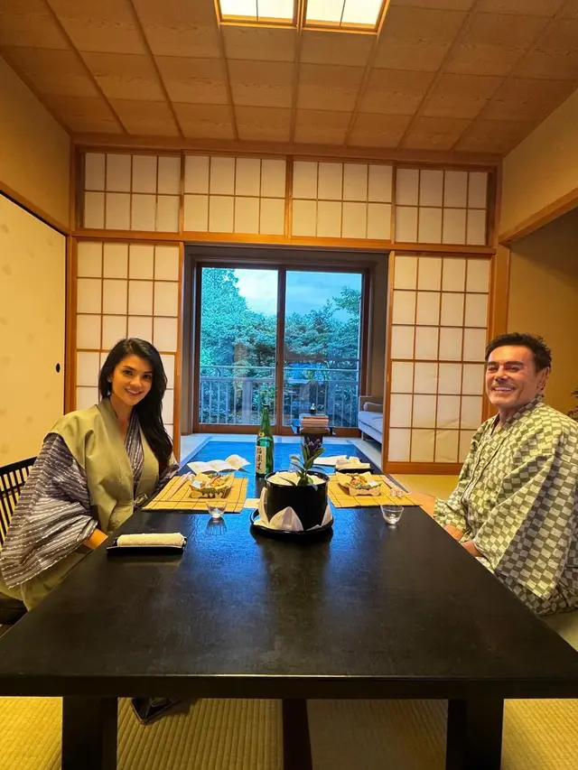 Farah Quinn di Jepang