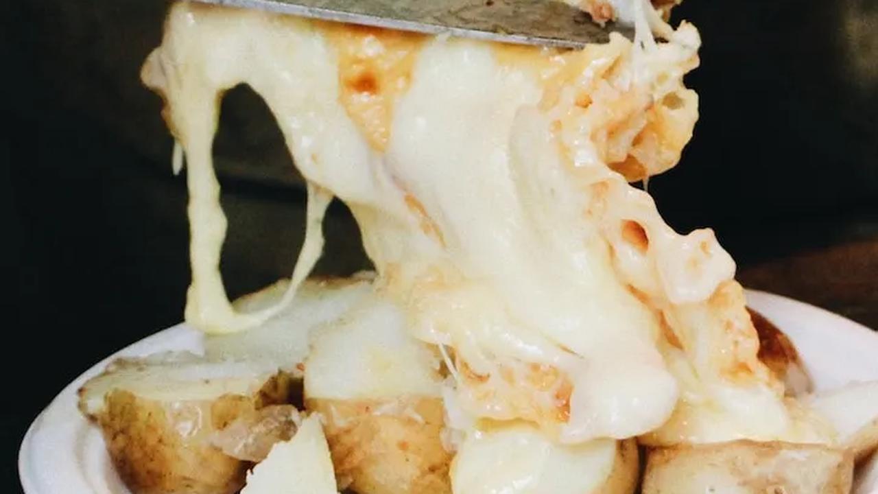 10 Jenis Keju yang Mudah Leleh Buat Topping, Tak Cuma Mozzarella
