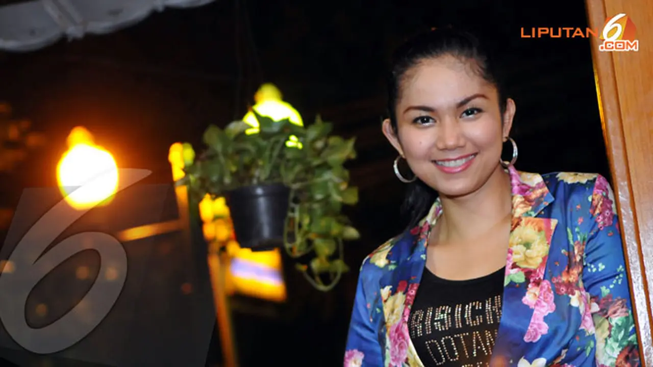merry-amril-2-130926b.jpg