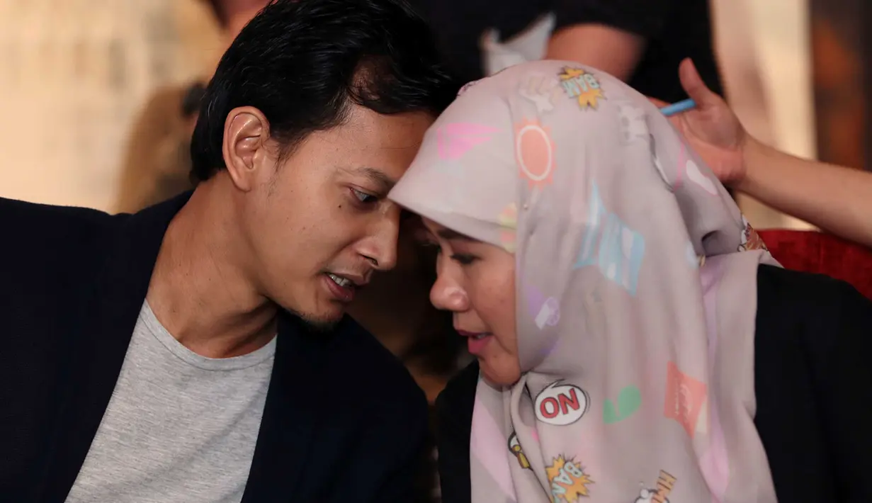 Seperti halnya saat ini, ketika sedang hamil tua dan tinggal menunggu waktu untuk melahirkan Vanny mengajukan sebuah permintaan berupa kue cokelat soufflé. (Deki Prayoga/Bintang.com)