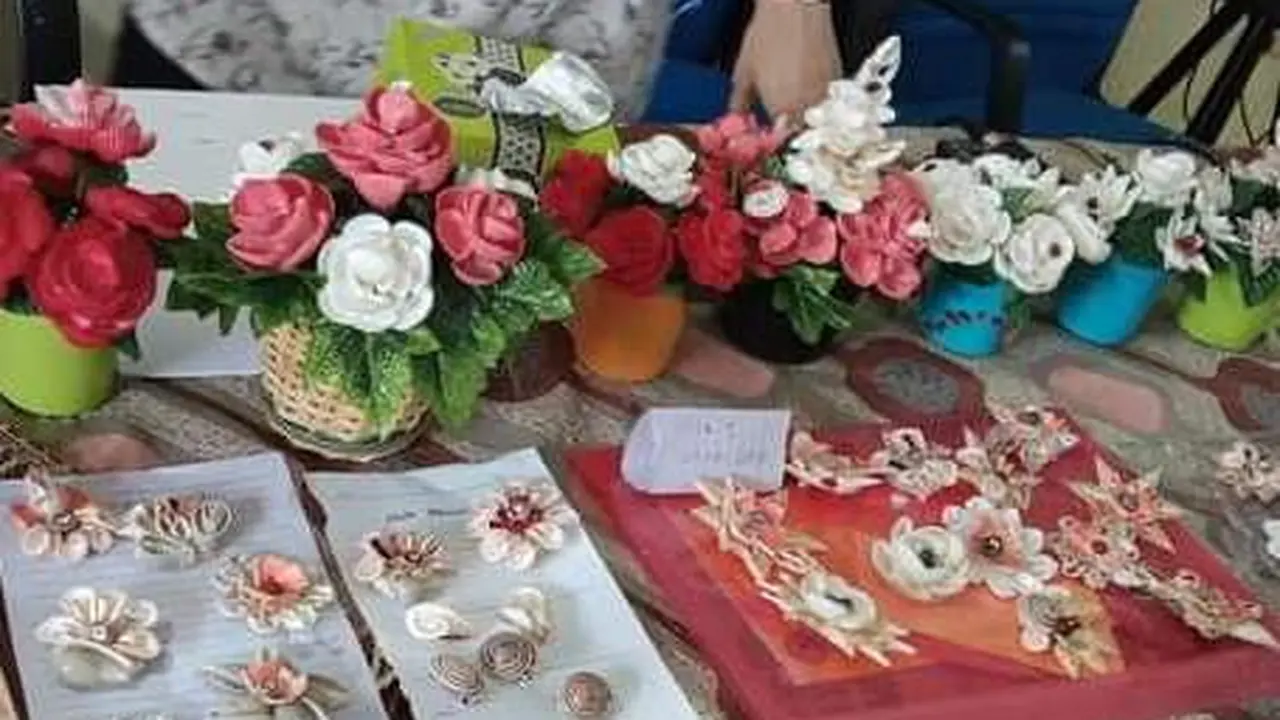 Kerjaninan dari limbah kerang di Kabupaten Agam. (Liputan6.com/ Humas Pemkab Agam).
