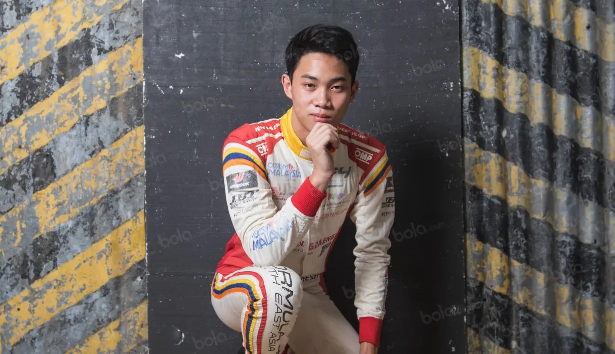 Karier Presley Martono berawal dari coba-coba, namun dirinya berprestasi di gokart dan menjuarai sejumlah kejuaraan. (Bola.com/Vitalis Yogi Trisna)