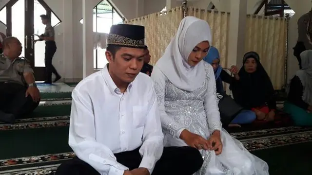 Zulkifili dan Novita Aies Lestari