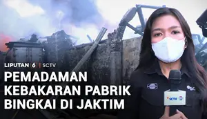 Pemadaman Kebakaran Pabrik Bingkai di Jaktim