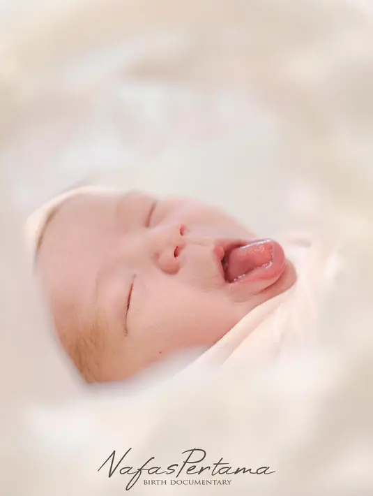 Adipati langsung banjir ucapan selamat. Foto terakhir yang diunggah lucu banget ya! [instagram/adipati]