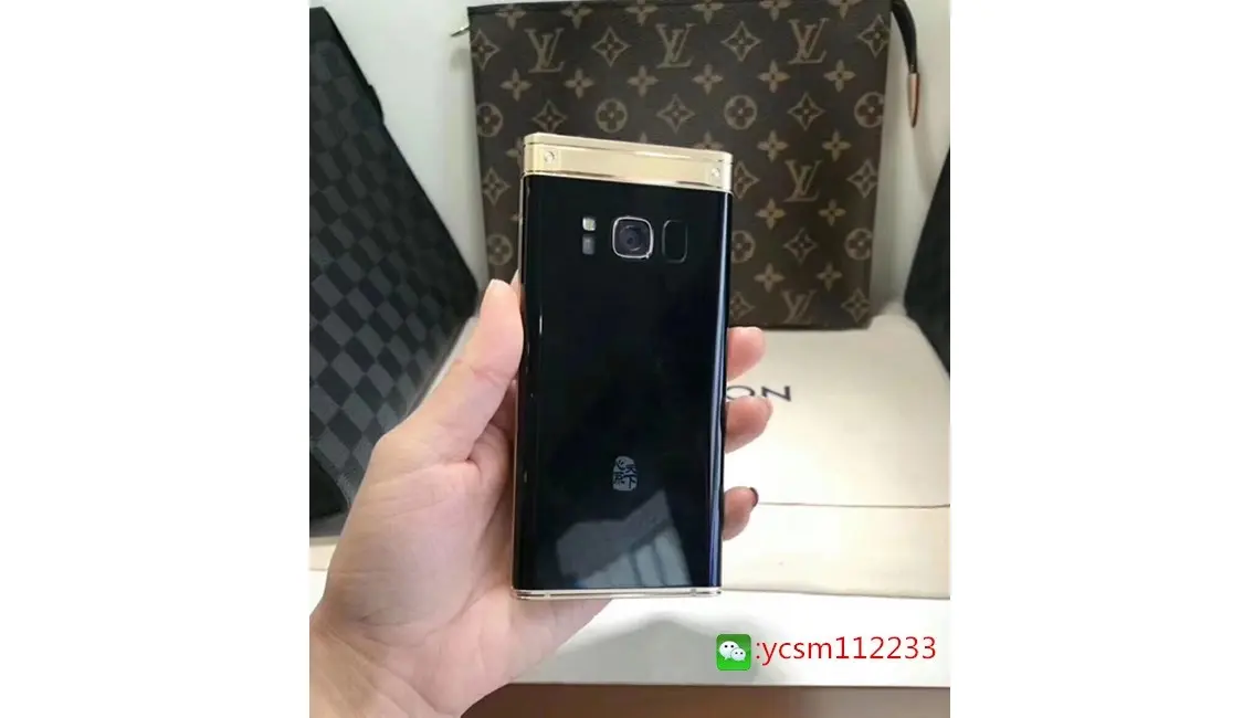 Penampakan smartphone lipat terbaru Samsung yang diduga sebagai W2018 (Sumber: My Drivers Weibo)