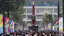 Ratusan warga antusias menghadiri Festival Asian Games 2018 yang digelar di kawasan Gelora Bung Karno, Senayan Jakarta pada hari Sabtu (1/9/2018). (Bola.com/Peksi Cahyo)