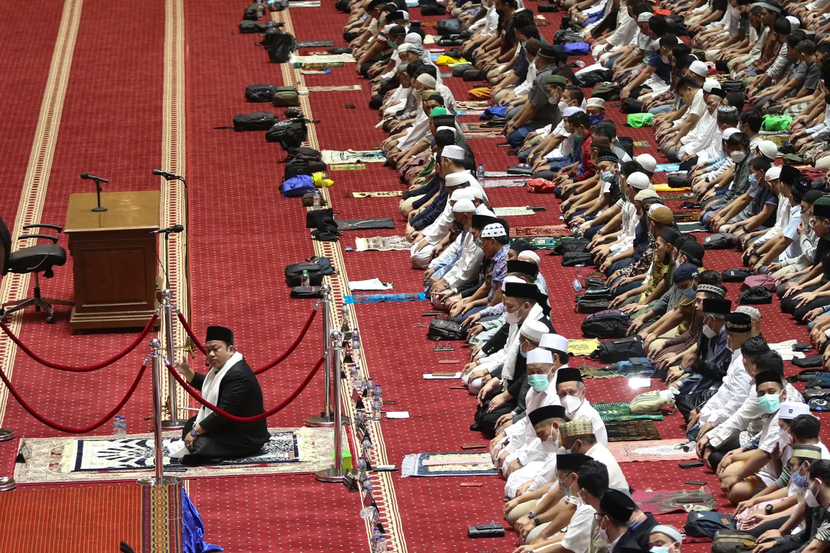 Sholat Tarawih Pertama di Masjid Istiqlal