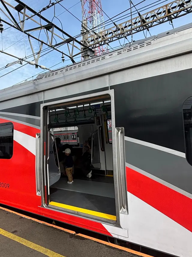 HUT RI, Tarif LRT hingga KRL Cuma Rp 80