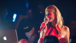 Percaya atau tidak, artis sekaligus sosialita Paris Hilton gemar berburu dan mengoleksi katak. (Valerie Macon/Getty Images/AFP)
