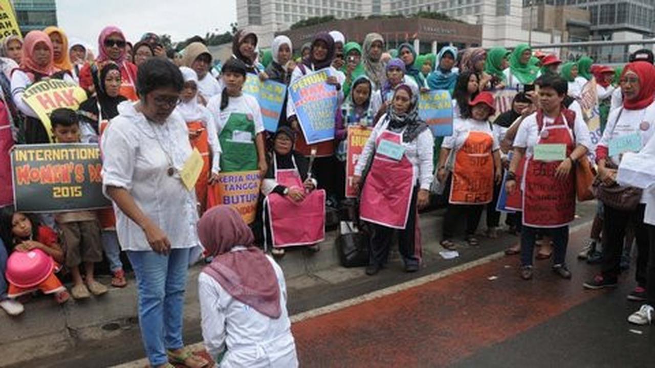 Khusus untuk mengasuh, pastikan si PRT sehat & sayang anak